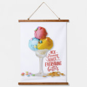 アイスクリームは全てをより良くするキッチン |バー 吊り下げ型タペストリー (正面)