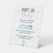 アイスクリームは赤ちゃんシャワーゲームと言わない 台座サイン (正面)