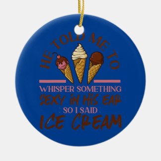 アイスクリームガールコーン彼はささやくように私に言った セラミックオーナメント