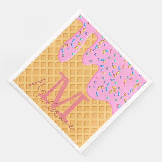 アイスクリームコーンとピンクのつや消しと振りかける (コーナー)