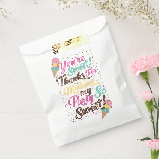 アイスクリームコーン明るいタイポグラフィ誕生日パーティー フェイバーバッグ (封をした状態)