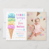 アイスクリームスリースクープのおもしろい誕生日写真 招待状 (正面)