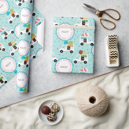 アイスクリームトラックハッピーバースデー パーソナライズされた ラッピングペーパー (クラフト)