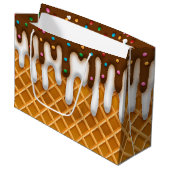 アイスクリームドリップワッフルコーンチョコレート及びバニラ ラージペーパーバッグ (正面アングル)