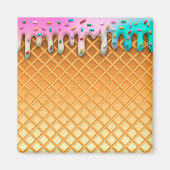 アイスクリームドリップワッフルコーンピンクと散水付き マグネット (正面)