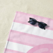アイスクリームピンク白ストライプ粒モノグラム ビーチタオル (インサイチュ)