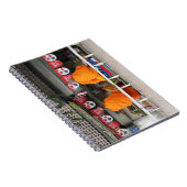 アイスクリームブレーク…仏教の僧侶タイ ノートブック (右側)