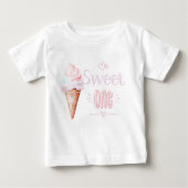 アイスクリーム スウィートワン 1歳の誕生日パーティー ベビーTシャツ (正面)