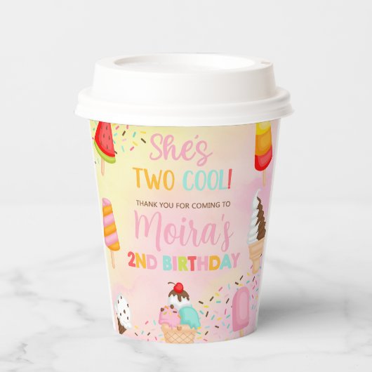 アイスクールクリームガールバースデー紙カップ2。 紙コップ (正面)