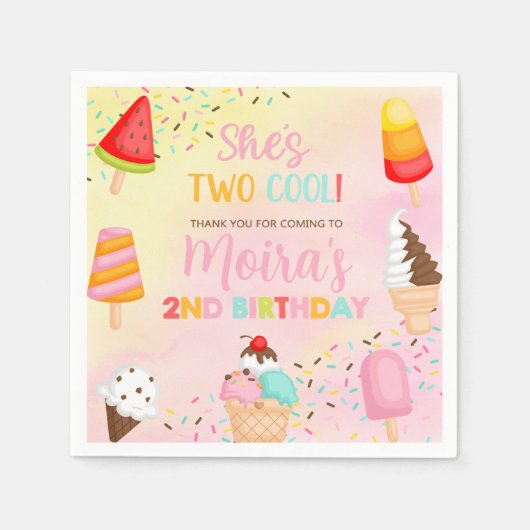 アイスクールクリームガールバースデー紙ナプキン。 スタンダードカクテルナプキン (正面)