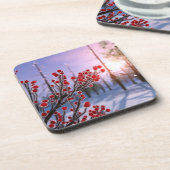 アイスコークコースターの冬のベリー コースター (左側)