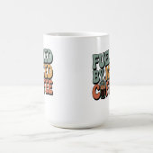 アイスコーヒーで煽られる コーヒーマグカップ (中央)