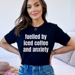 アイスコーヒーと不安、精神的な健康によって煽られる Tシャツ