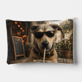 アイスコーヒーを飲むかっこいい犬 アクセサリーポーチ (裏面)