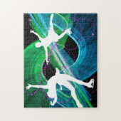 アイススケートしている幻惑させたフィギュアスケート選手 ジグソーパズル (縦)