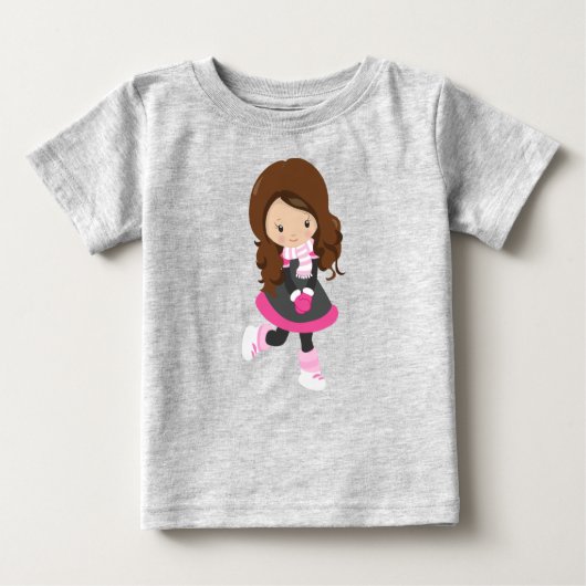 アイススケートで滑るの女の子、かわいい女の子、茶色の髪、スカーフ ベビーTシャツ (正面)