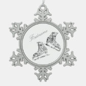 アイススケートで滑るオーナメントシルバースケート スノーフレークピューターオーナメント (正面)