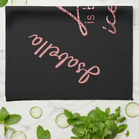 アイススケートで滑るタオルのブレードロゼゴールドスケートのライフをより良くする キッチンタオル (折り畳み)