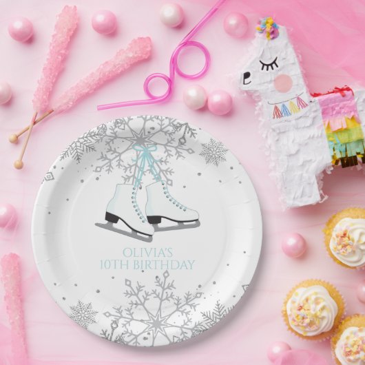 アイススケートで滑るブルーシルバー金ゴールド雪片誕生日P ペーパープレート (パーティー)