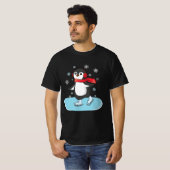 アイススケートで滑るペンギン Tシャツ (正面フル)