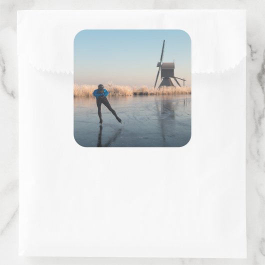 アイススケートで滑る過去風車とリードのシール スクエアシール (バッグ)