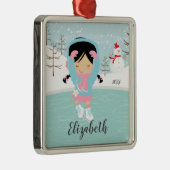 アイススケートのスケート選手の女の子によって日付を記入されるクリスマスのオーナメント メタルオーナメント (右)