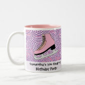 アイススケートのパーティーは、スケートを飾ります ツートーンマグカップ (左)