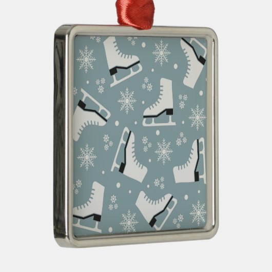 アイススケートを使った冬をテーマにした模様 メタルオーナメント (右)