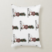 アイススケートクリスマスデコレーションとタータンチェックボウ アクセントクッション (正面(垂直))