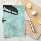 アイススケートタオル姿スケートターコイズの輝き キッチンタオル (四つ折り)