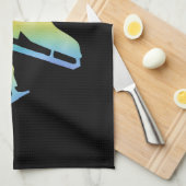 アイススケートタオル姿スケートブラックレインボーピンク キッチンタオル (四つ折り)