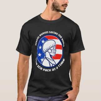 アイスパックで世界を救うスクールナース Tシャツ