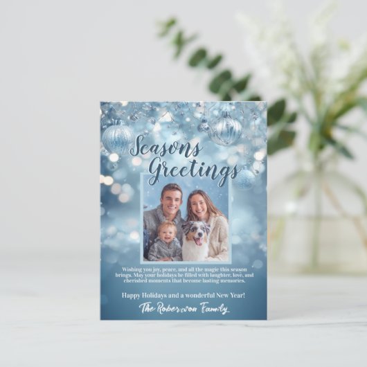 アイスブルーな雪のスパークルファミリーフォトホリデーカード シーズンポストカード (スタンド正面)