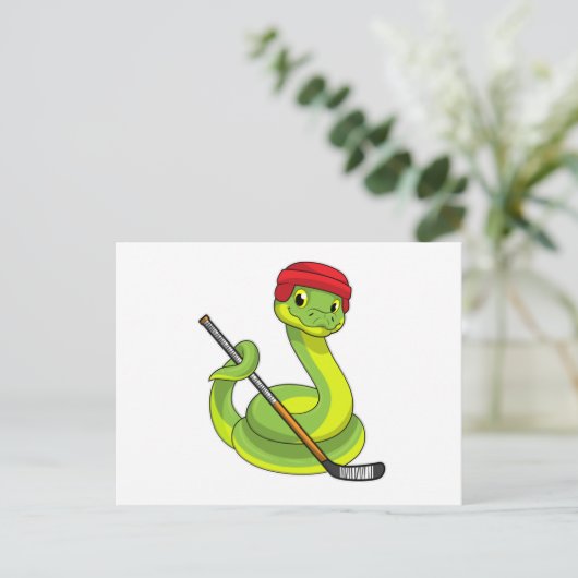 アイスホッケーでスティックを持つヘビ ポストカード (スタンド正面)