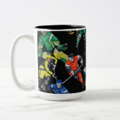 アイスホッケーシーズンのアイスホッケー ツートーンマグカップ (左)