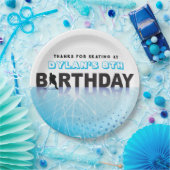 アイスホッケースケートで滑る誕生日パーティードコール ペーパープレート (パーティー)