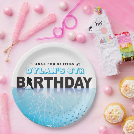 アイスホッケースケートで滑る誕生日パーティードコール ペーパープレート (パーティー)
