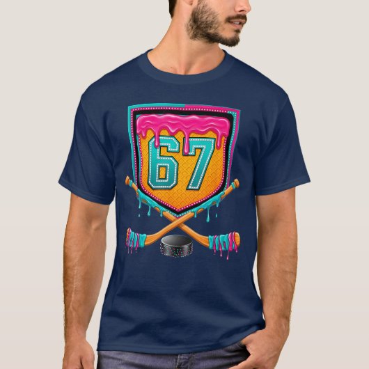 アイスホッケードリップナンバー67 アイスホッケー選手 楽しい Tシャツ (正面)