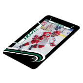 アイスホッケー選手が生き生きとしたグリーンブラックにキープサケ マグネット (左側)