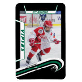 アイスホッケー選手が生き生きとしたグリーンブラックにキープサケ マグネット (縦)