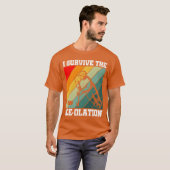 アイスホッケー選手の友達に贈るアイソレーション・サバイバルグッズ Tシャツ (正面フル)