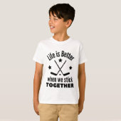 アイスホッケー:私たちが一緒にいる方が人生が良い Tシャツ (正面フル)