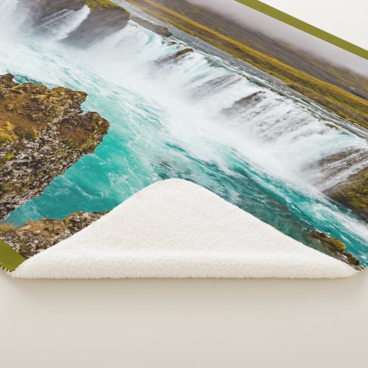 アイスランドのゴダフスの滝 シェルパブランケット (3/4)