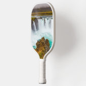 アイスランドのゴダフスの滝 ピックルボールラケット (左)