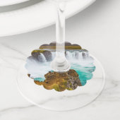 アイスランドのゴダフスの滝 ワイングラスタグ (クローズアップ)