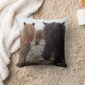 アイスランドのポニー、雪枕のアイスランドの馬 クッション (ブランケット)