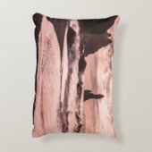 アイスランドのレイニスファラブラックサンドビーチに夕日 アクセントクッション (裏面(縦))