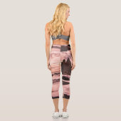 アイスランドのレイニスファラブラックサンドビーチに夕日 カプリレギンス (裏面)