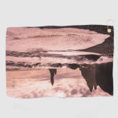 アイスランドのレイニスファラブラックサンドビーチに夕日 ゴルフタオル (横)