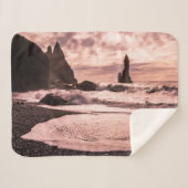 アイスランドのレイニスファラブラックサンドビーチに夕日 シェルパブランケット (正面(横))